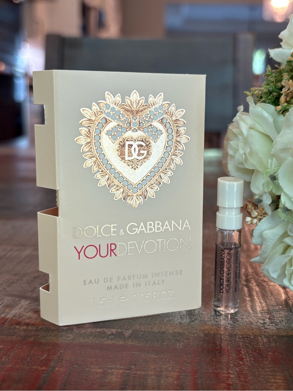 Dolce & Gabbana DEVOTION COSMETIC BAG + YOUR DEVOTION INTENSE Fragrance Sample! - Picture 7 of 11